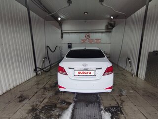 2015 Hyundai Solaris I Рестайлинг, белый, 1080000 рублей, вид 3