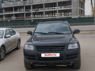 2005 Volkswagen Touareg I, чёрный, 630000 рублей, вид 2