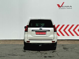 2021 Toyota Land Cruiser Prado 150 Series Рестайлинг 3, белый, 5400000 рублей, вид 5