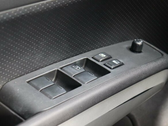 2011 Nissan X-Trail II Рестайлинг, чёрный - вид 11