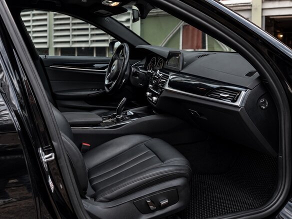 2019 BMW 5 серии 520d xDrive VII (G30/G31/G38), чёрный, 2300000 рублей - вид 11