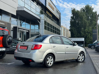 2011 Kia Rio II Рестайлинг, серебристый, 419000 рублей, вид 4