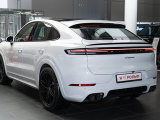 2025 Porsche Cayenne Coupé III Рестайлинг, белый, 18495000 рублей, вид 4
