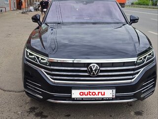 2021 Volkswagen Touareg III, синий, 6550000 рублей, вид 1
