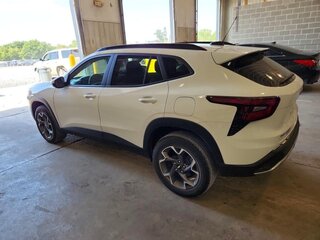 2023 Chevrolet Trax II, белый, 1550000 рублей, вид 2