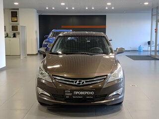 2015 Hyundai Solaris I Рестайлинг, коричневый, 934000 рублей, вид 2