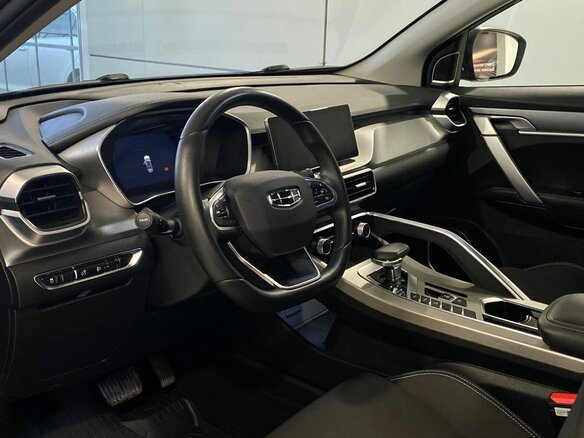 2023 Geely Coolray I, серый, 1787000 рублей - вид 9