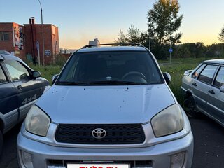 2000 Toyota RAV4 II (XA20), серебристый, 650000 рублей, вид 2