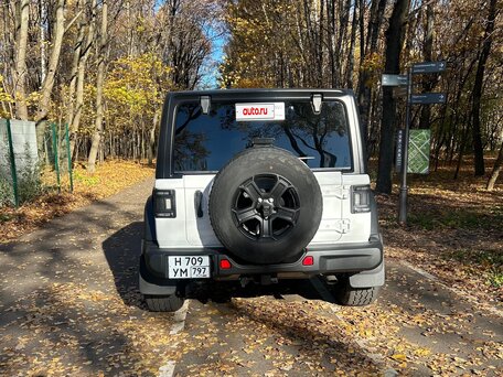 2022 Jeep Wrangler IV (JL), белый, 4350000 рублей, вид 5