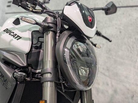 2026 Ducati Monster, белый, 2100000 рублей, вид 3