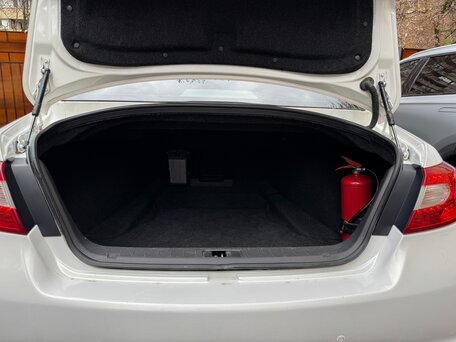 2011 Infiniti M37 IV, белый, 1690000 рублей, вид 3