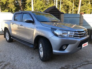 2015 Toyota Hilux VIII, серебристый, 3500000 рублей, вид 3