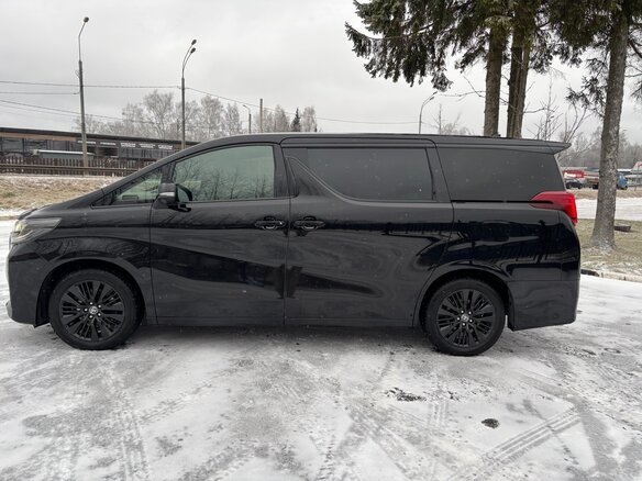 2021 Toyota Alphard III Рестайлинг, чёрный, 4600000 рублей - вид 9