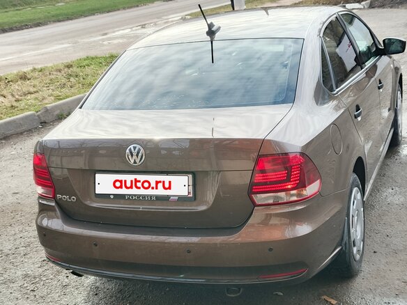 2020 Volkswagen Polo V Рестайлинг, коричневый, 1288000 рублей - вид 6