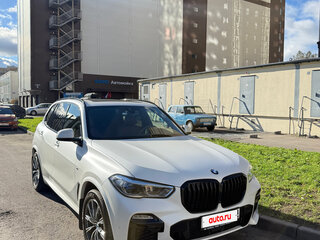 2021 BMW X5 40d IV (G05/G18), белый, 9450000 рублей, вид 2