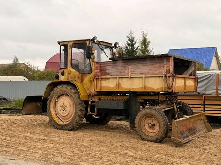 2005 ХТЗ Т-16, красный, 650000 рублей, вид 2