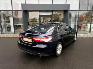 2018 Toyota Camry VIII (XV70), синий, 1980000 рублей, вид 5