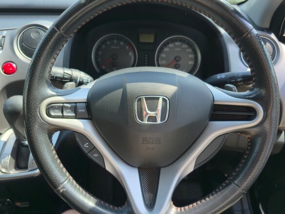 2010 Honda Stream II Рестайлинг, чёрный, 1250000 рублей - вид 6