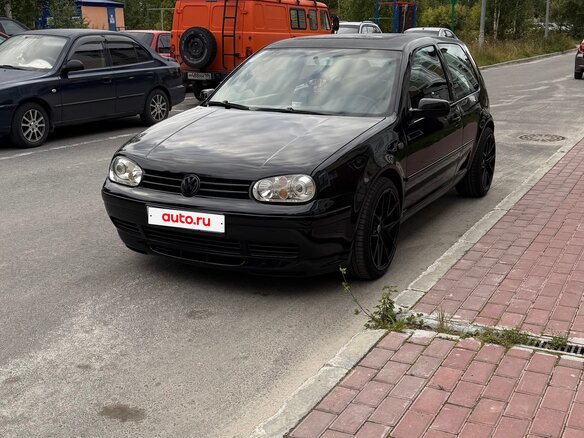 2004 Volkswagen Golf GTI IV, чёрный, 400000 рублей