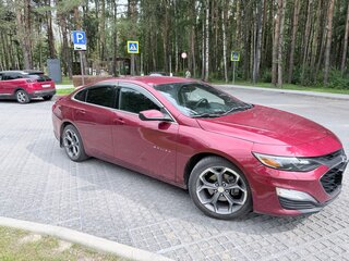 2019 Chevrolet Malibu IX Рестайлинг, красный, 1300000 рублей, вид 4
