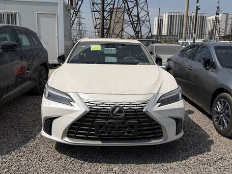 2026 Lexus ES 200 VII Рестайлинг 2, белый, 5250300 рублей, вид 1