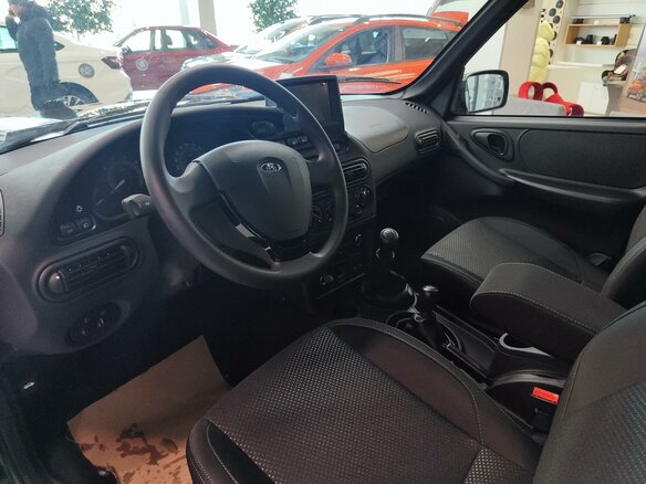 2026 Lada (ВАЗ) Niva Travel I Рестайлинг, чёрный, 1809000 рублей - вид 5
