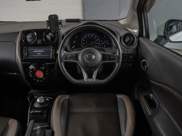 2019 Nissan Note e-Power II Рестайлинг, белый, 1389000 рублей - вид 5