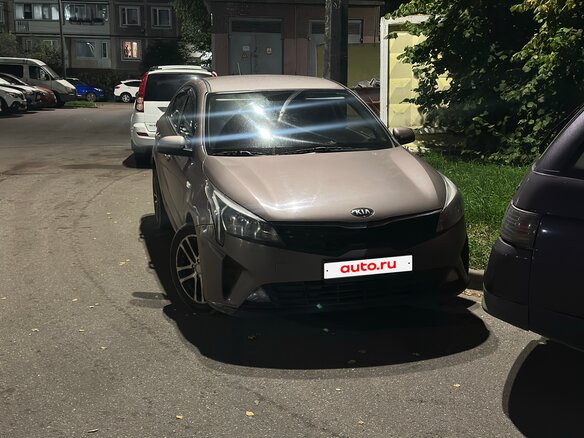 2021 Kia Rio IV Рестайлинг, коричневый, 940000 рублей - вид 9