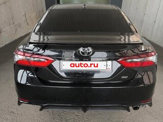 2020 Toyota Camry VIII (XV70) Рестайлинг, чёрный, 2350000 рублей, вид 4