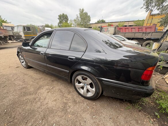 1998 BMW 5 серии 523i IV (E39), чёрный, 650000 рублей - вид 5