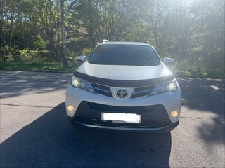 2015 Toyota RAV4 IV (XA40), белый, 2049000 рублей, вид 3