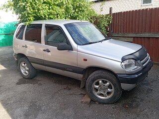 2004 Chevrolet Niva I, серебристый, 205000 рублей, вид 2
