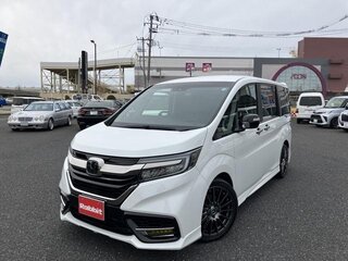 2021 Honda Stepwgn Spada V Рестайлинг, белый, 1870000 рублей, вид 1