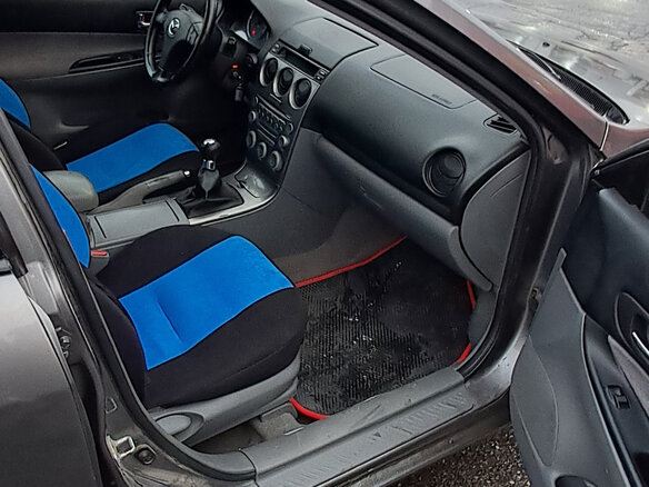 2004 Mazda 6 I (GG), серый, 310000 рублей - вид 4
