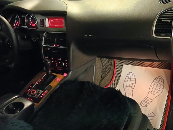 2006 Audi Q7 Euro 4 I (4L), белый, 800000 рублей - вид 9