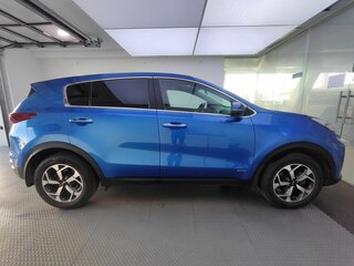 2020 Kia Sportage IV Рестайлинг, синий, 2310000 рублей, вид 4