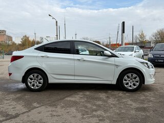 2015 Hyundai Solaris I Рестайлинг, белый, 1085000 рублей, вид 5