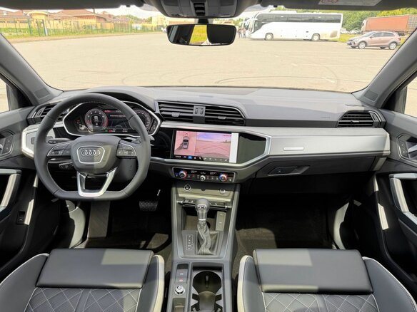 2026 Audi Q3 35 TFSI II (F3), серый, 3850000 рублей - вид 32