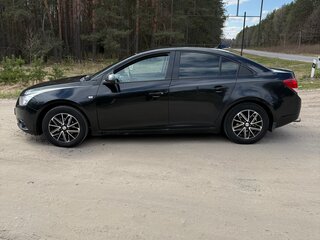 2012 Chevrolet Cruze I, чёрный, 700000 рублей, вид 2
