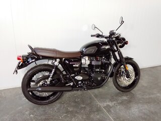 2024 Triumph Bonneville T120, чёрный, 1439000 рублей, вид 2