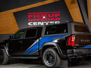 2025 Ram 1500 RHO V Рестайлинг, чёрный, 13648000 рублей, вид 3