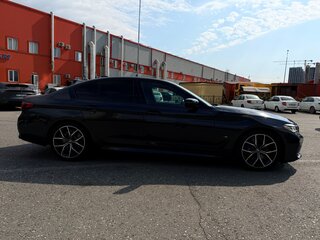 2023 BMW 5 серии 520i VII (G30/G31/G38) Рестайлинг, серый, 4890000 рублей, вид 5