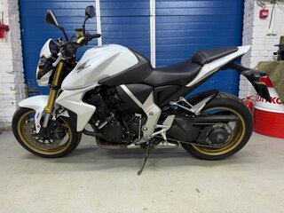 2012 Honda CB 1000R, белый, 649000 рублей, вид 1