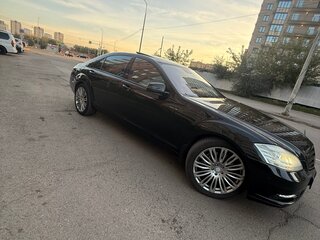 2011 Mercedes-Benz S-Класс 500 V (W221) Рестайлинг, чёрный, 1900000 рублей, вид 3