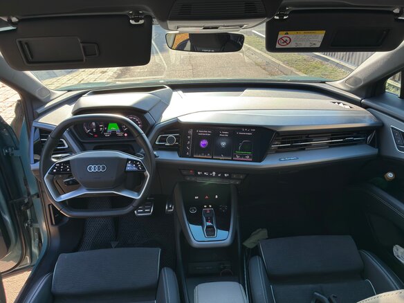 2022 Audi Q5 e-tron 40, зелёный, 4500000 рублей - вид 7