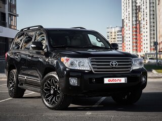 2013 Toyota Land Cruiser 200 Series Рестайлинг 1, чёрный, 5470000 рублей, вид 1