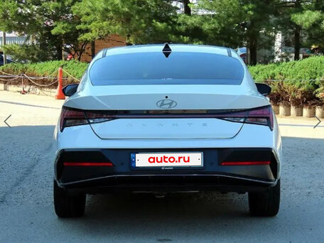 2023 Hyundai Avante VII Рестайлинг, белый, 1500000 рублей, вид 2