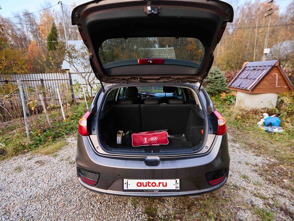 2018 Kia Ceed II Рестайлинг, коричневый, 1500000 рублей - вид 8