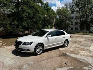 2013 Skoda Superb DSG II Рестайлинг, белый, 1500000 рублей, вид 1