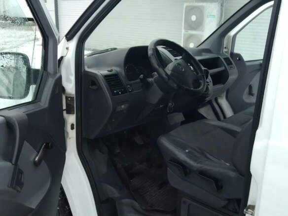 2000 Mercedes-Benz Vito, белый, 580000 рублей - вид 8